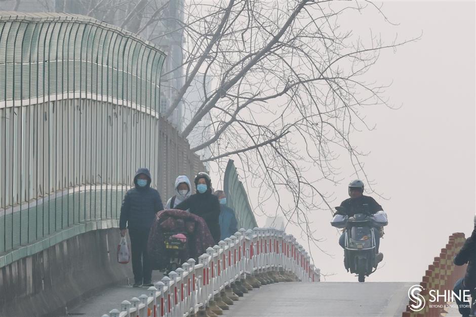 Cold front expected to clear heavy pollution