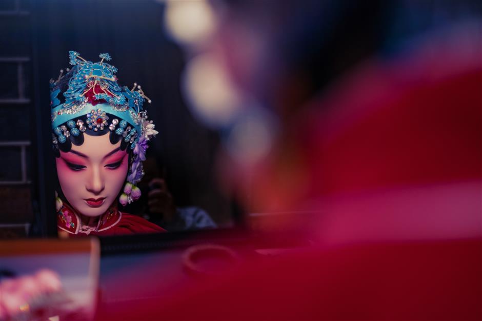 Kunqu Opera performance on song for New Year