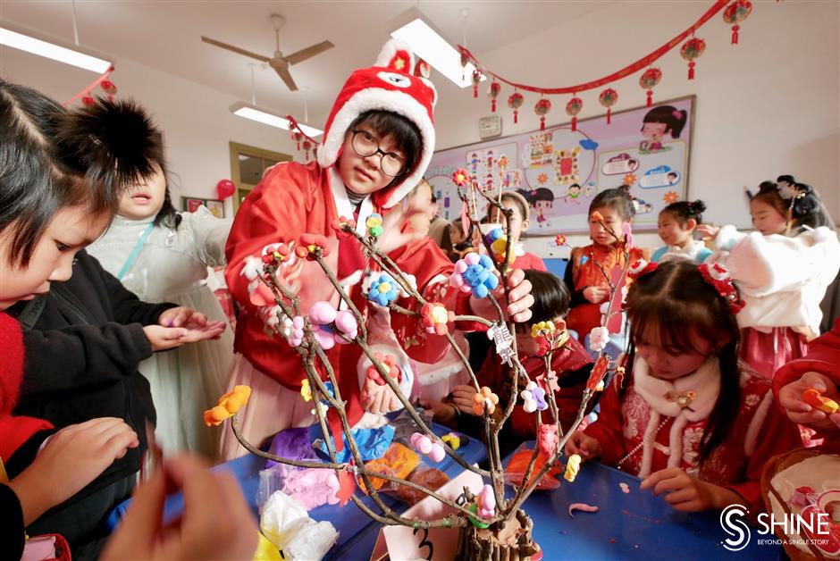 Students celebrate New Year in traditional ways