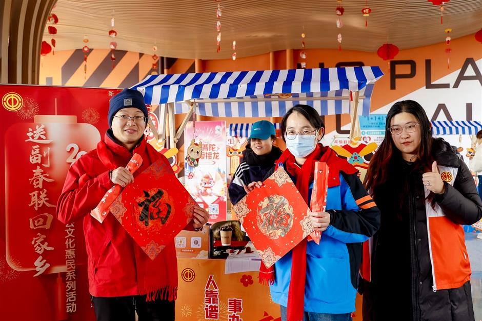 Delivery workers start the year with a new apartment